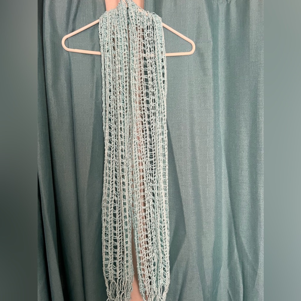 Fishnet, baby blue scarf